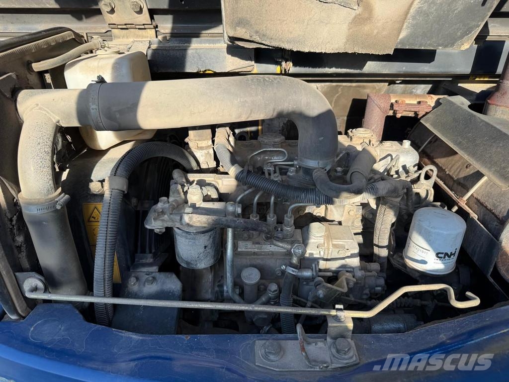 New Holland E80-1ES | A/C 중형굴삭기 7톤-28톤