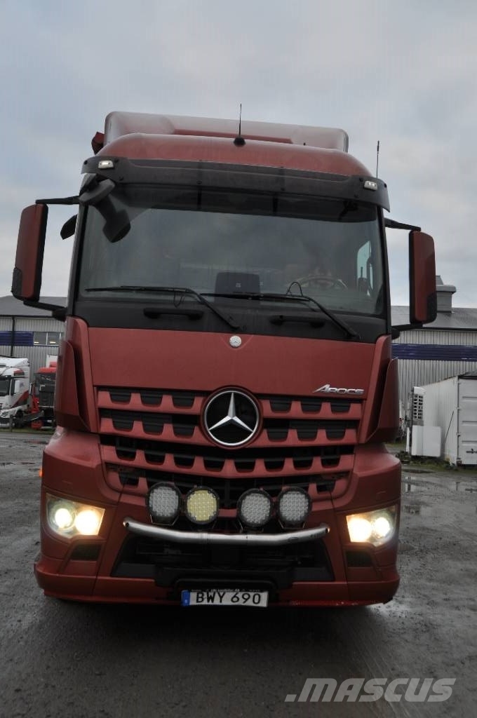 Mercedes-Benz Arocs 2751 L 6X2 Camiones volquete para virutas de madera
