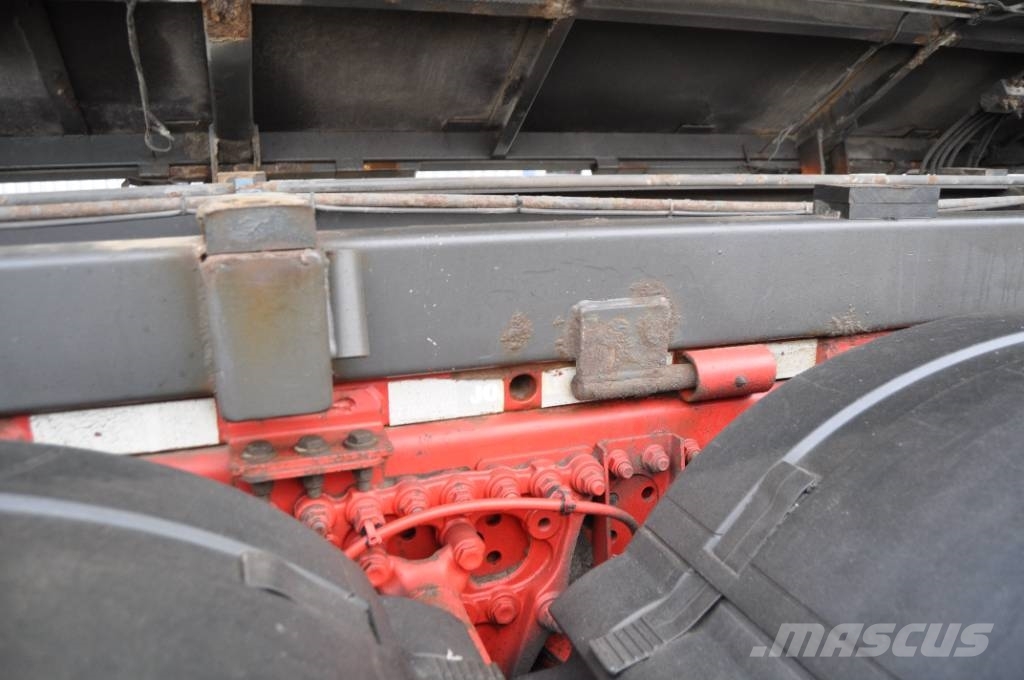 Mercedes-Benz Arocs 2751 L 6X2 Camiones volquete para virutas de madera