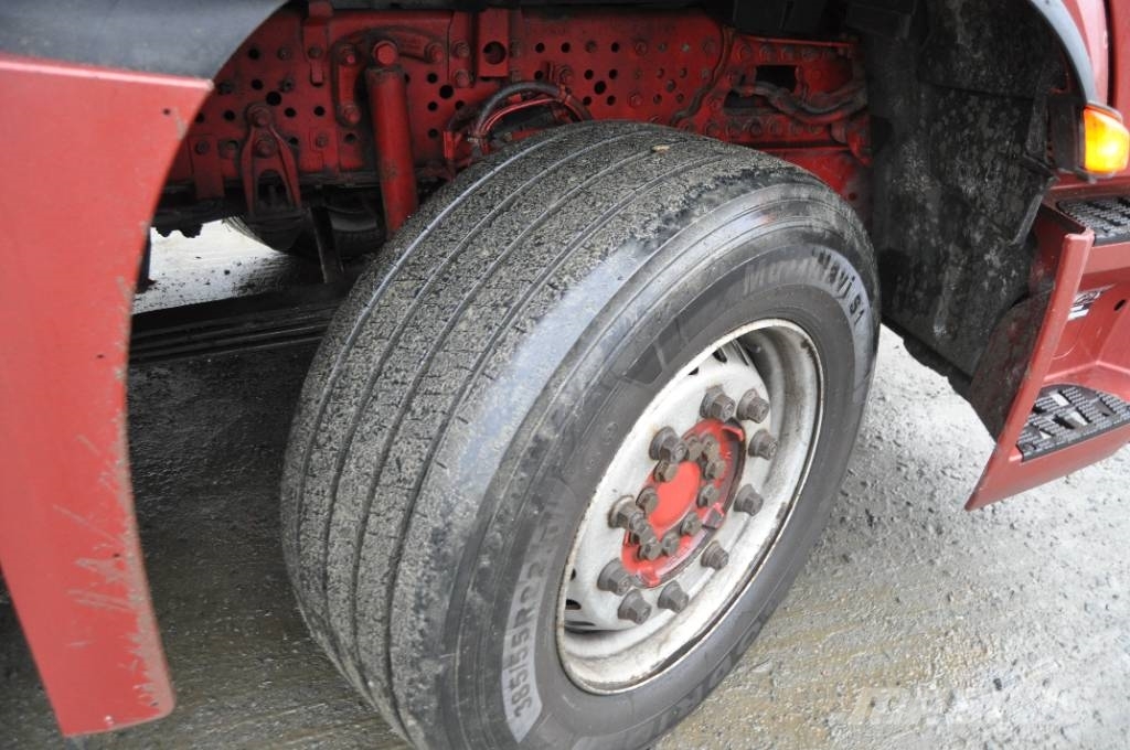 Mercedes-Benz Arocs 2751 L 6X2 Camiones volquete para virutas de madera