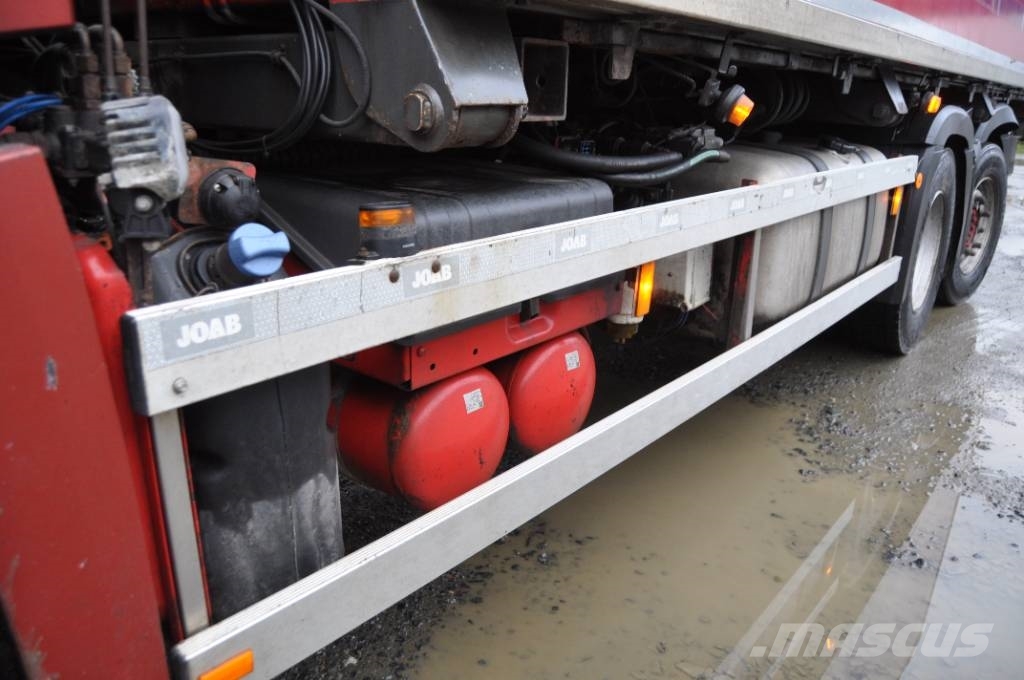 Mercedes-Benz Arocs 2751 L 6X2 Camiones volquete para virutas de madera