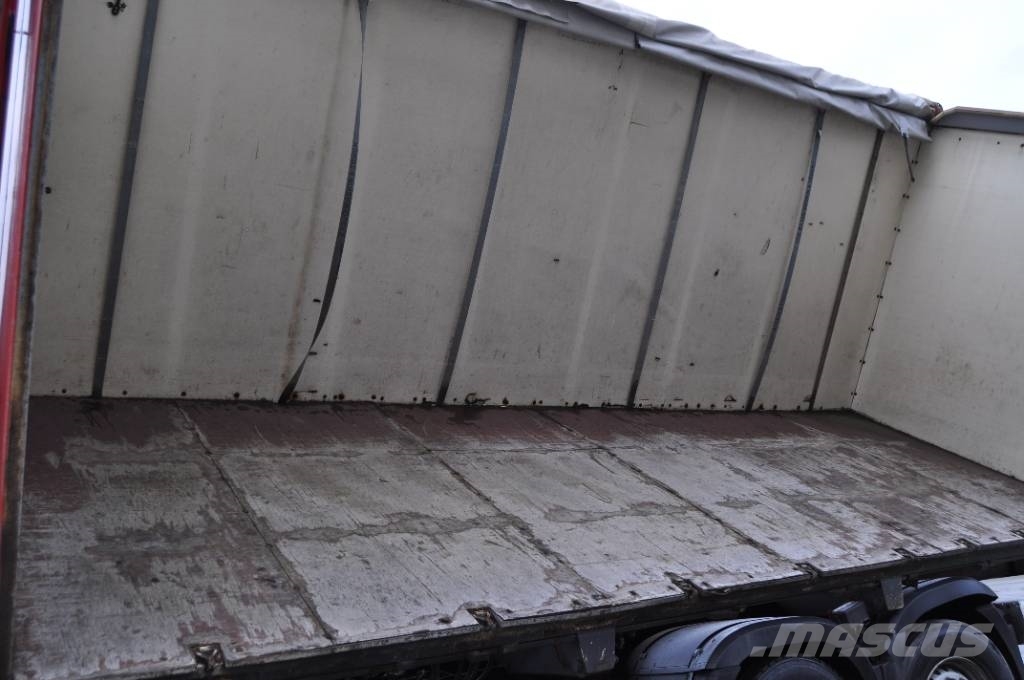Mercedes-Benz Arocs 2751 L 6X2 Camiones volquete para virutas de madera