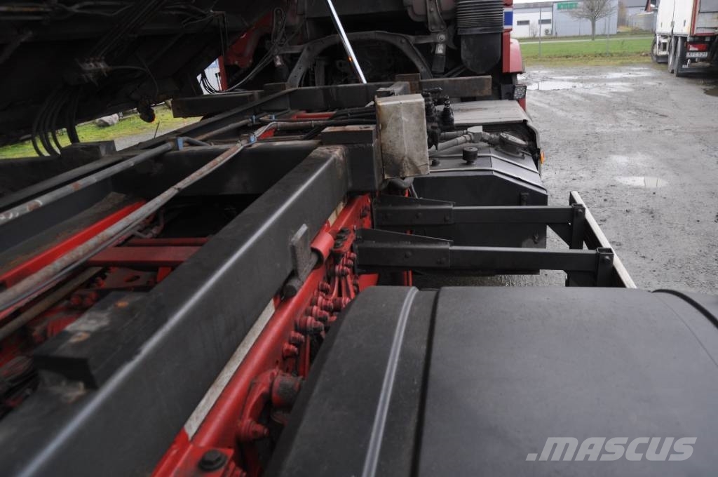 Mercedes-Benz Arocs 2751 L 6X2 Camiones volquete para virutas de madera