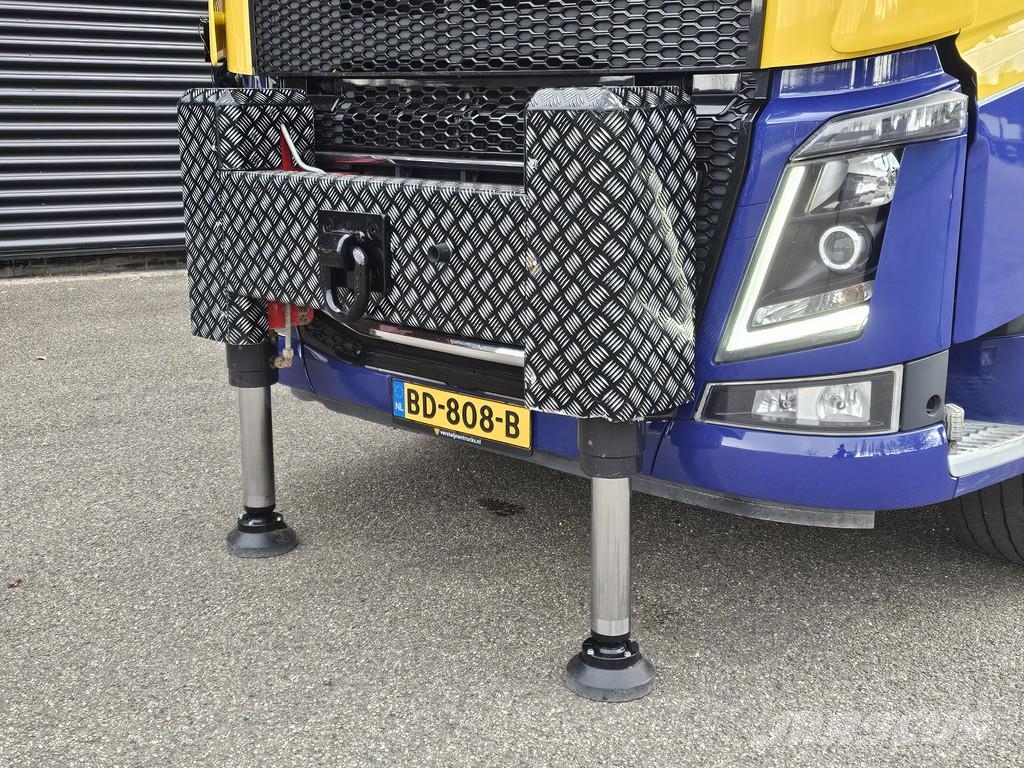 Volvo FH16 650 8x4 / 115 tm CRANE / KRAN / TRACTOR Crane trucks