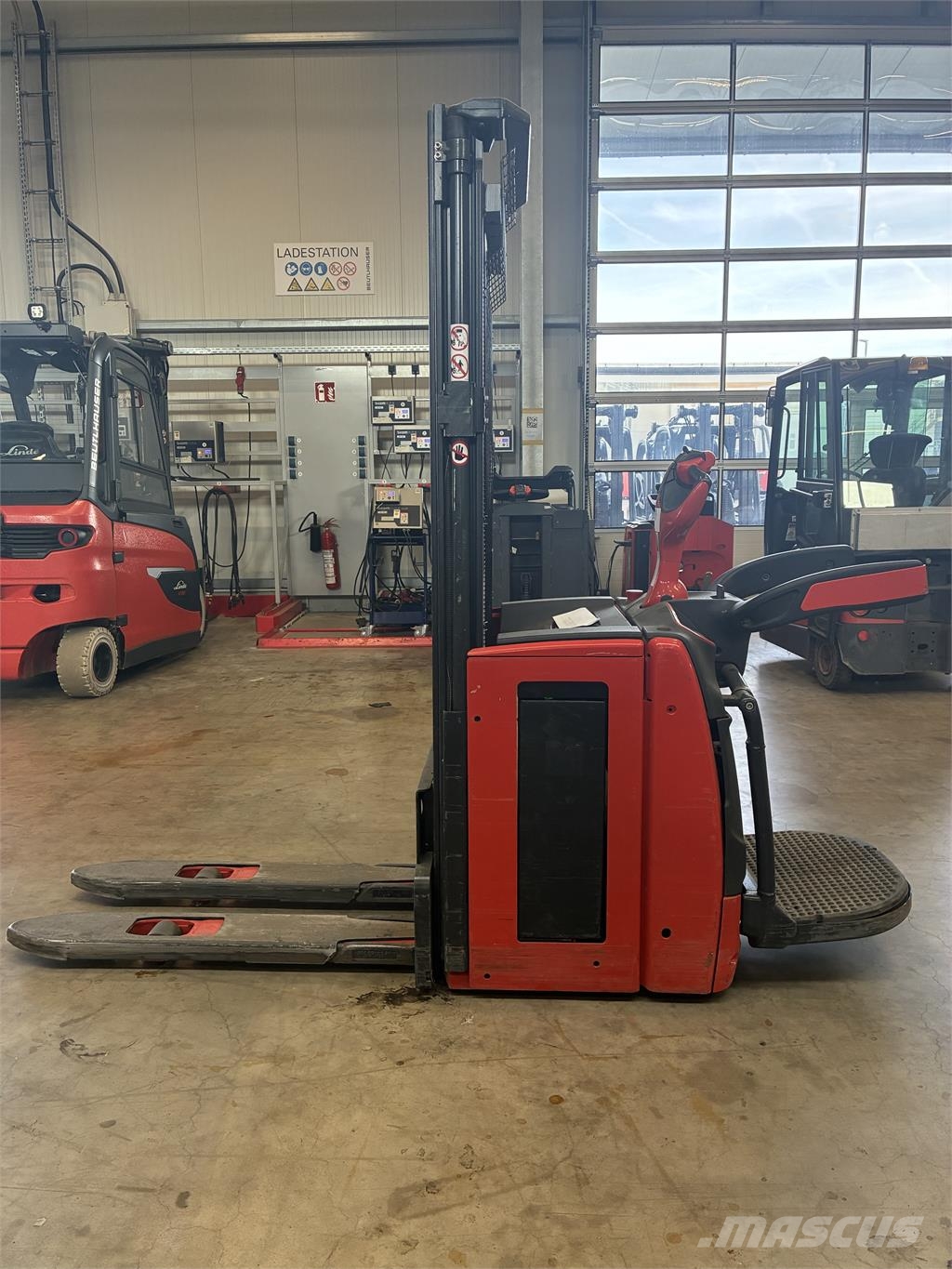 Linde L14AP Samopogonski ročni viličarji