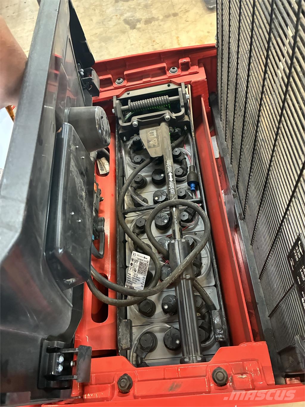 Linde L14AP Samopogonski ročni viličarji