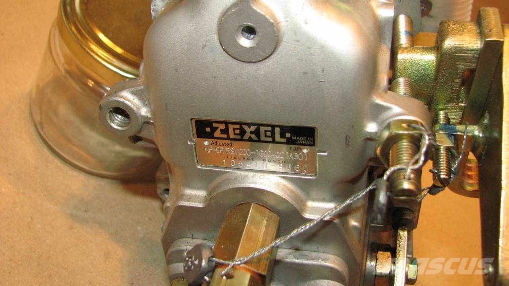 Komatsu ZEXEL INJECTION FUEL PUMP 101605-3740 Būvniecība- Citi