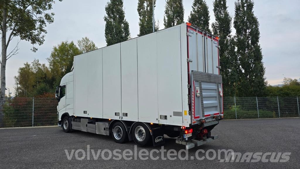 Volvo FH 厢式货车