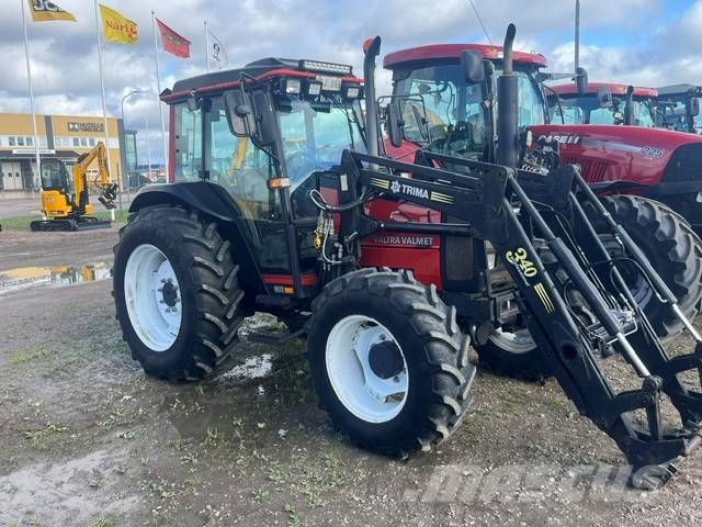 VALTRA 900 MED LASTARE Traktorer