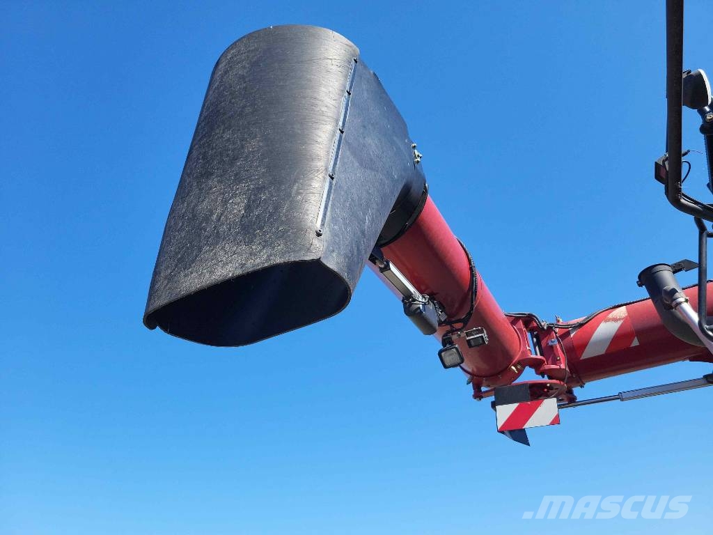 Case IH 9250 Axial Flow + MacDon FD 235 + trailer Cosechadoras combinadas