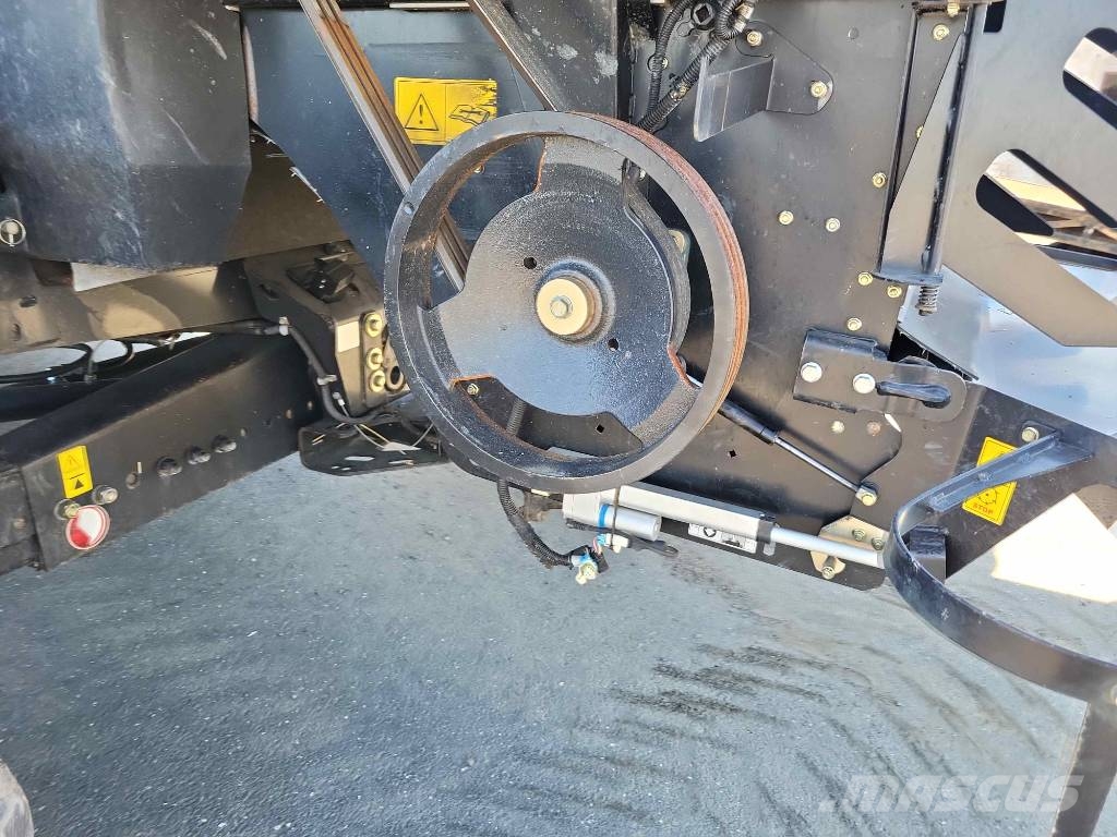 Case IH 9250 Axial Flow + MacDon FD 235 + trailer Cosechadoras combinadas