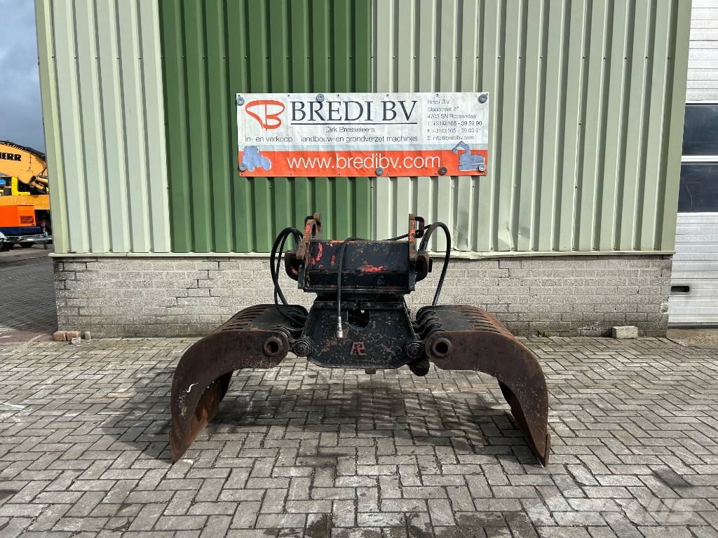 Pladdet S800 D Grapples