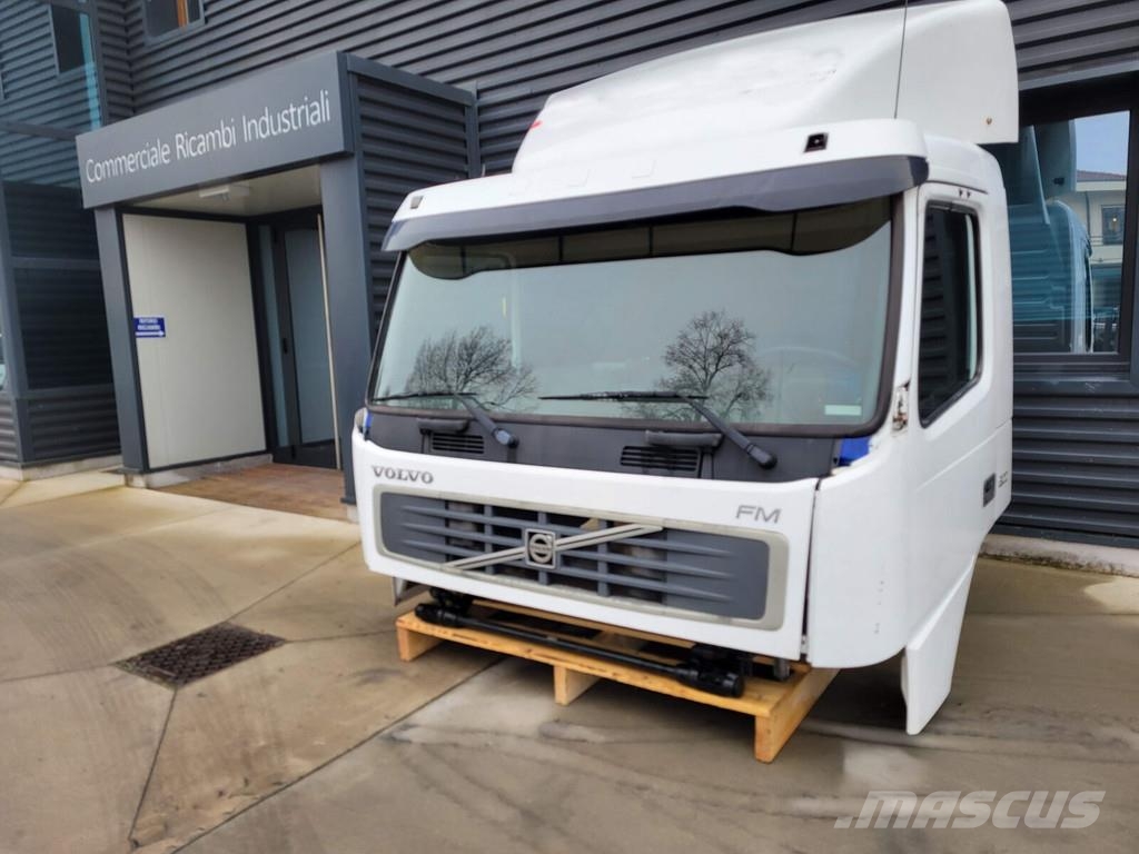 Volvo FM - DAY CAB - L1 H1 驾驶室与内部
