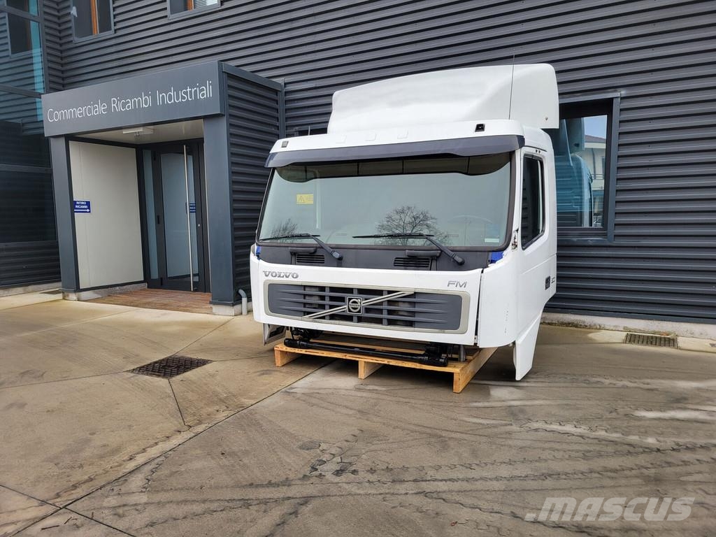 Volvo FM - DAY CAB - L1 H1 驾驶室与内部