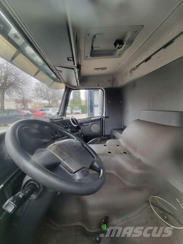 Volvo FM - DAY CAB - L1 H1 驾驶室与内部