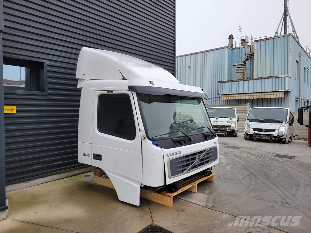Volvo FM - DAY CAB - L1 H1 驾驶室与内部