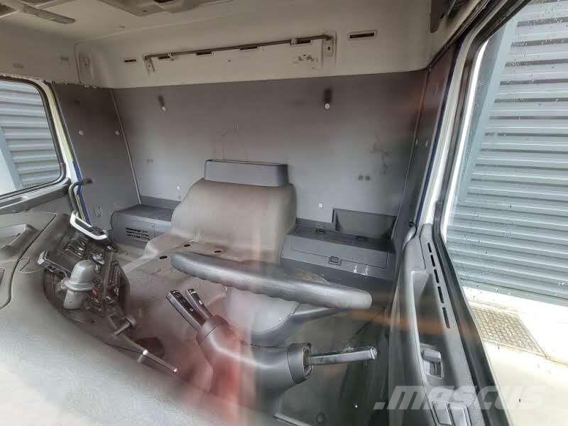 Volvo FM - DAY CAB - L1 H1 驾驶室与内部