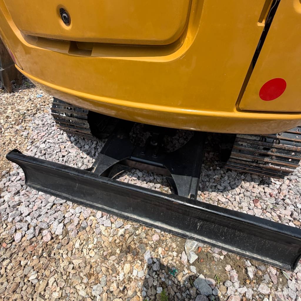 CAT 305.5E2 小型挖掘机