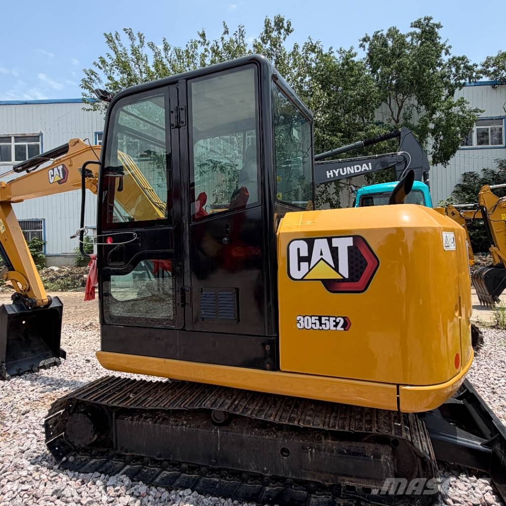 CAT 305.5E2 小型挖掘机