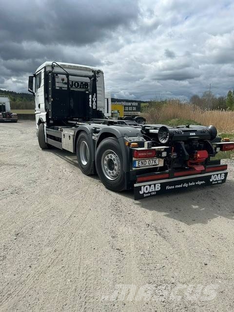 MAN TGX 26.520 6x2-4 BL CH Abrollkipper