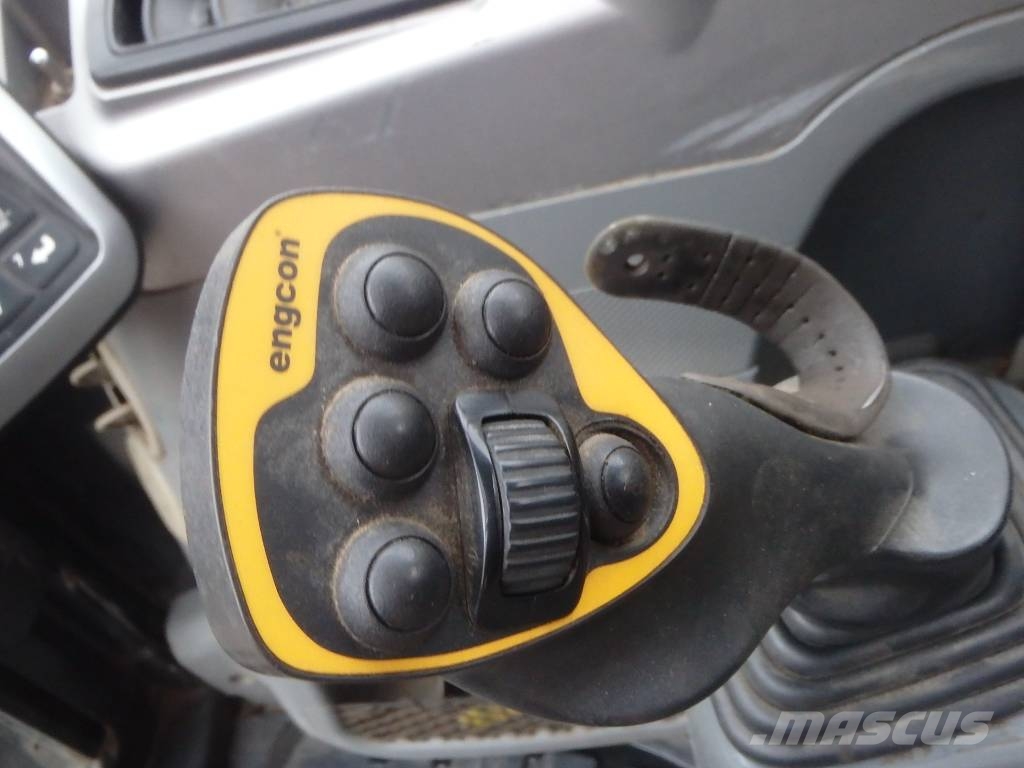 Bobcat E 85 Engcon pihdeillä Midibagger 7t - 12t