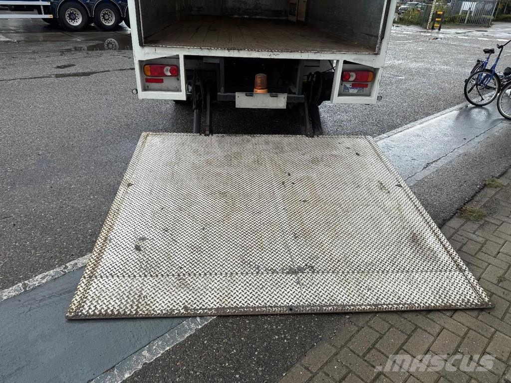 Volvo FL 240 4X2 + DHOLLANDIA DHLSU11 LIFT 2000KG شاحنات ذات هيكل صندوقي