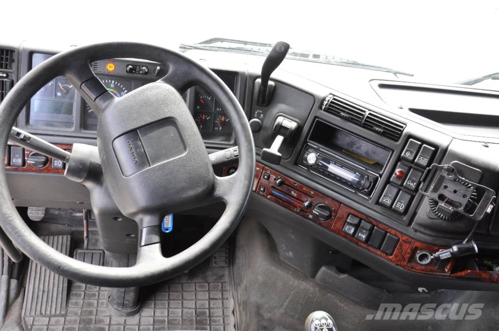Volvo FH12 380 4X2 Furgons
