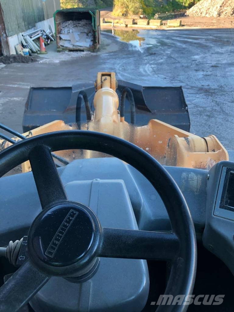 Liebherr L 554 Iekrāvēji uz riteņiem