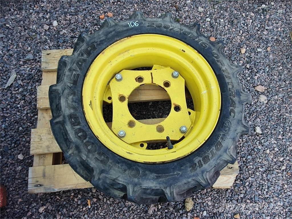 Goodyear 200/70R16 Tyres, wheels and rims