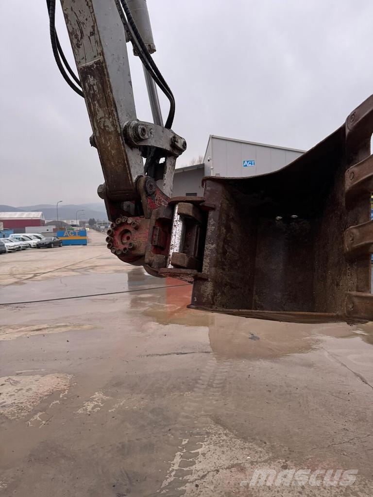 Takeuchi TB240 Mini excavators < 7t (Mini diggers)