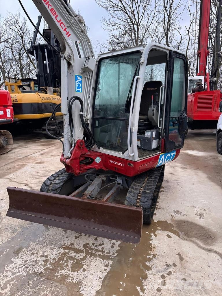 Takeuchi TB240 Mini excavators < 7t (Mini diggers)