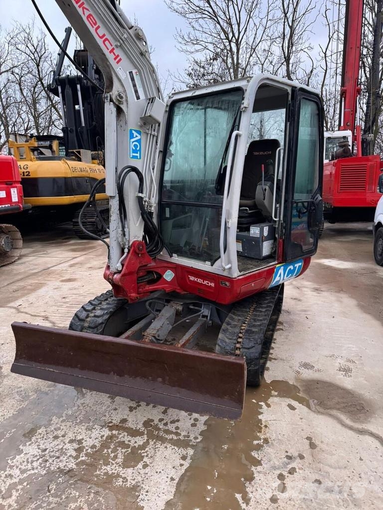 Takeuchi TB240 Mini excavators < 7t (Mini diggers)