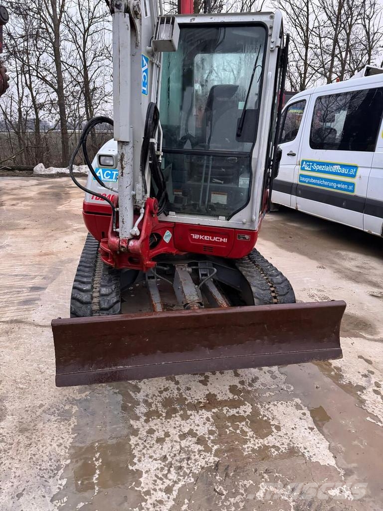 Takeuchi TB240 Mini excavators < 7t (Mini diggers)