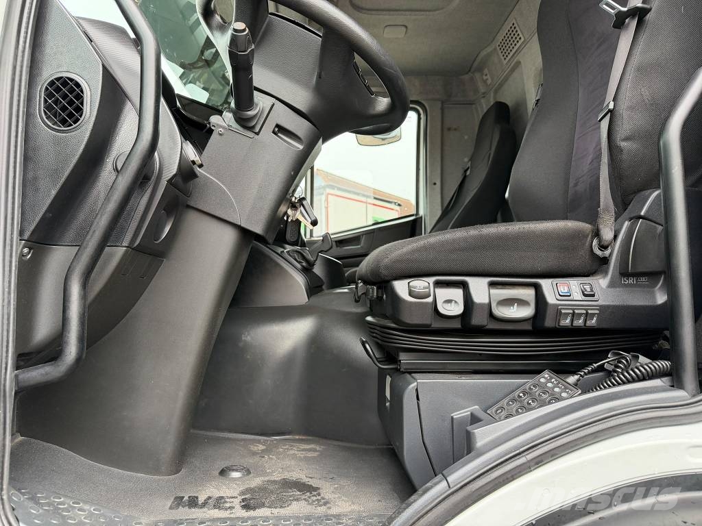 Iveco Stralis 260 S40 Autotransporteri