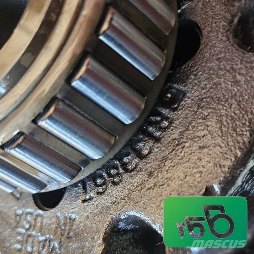John Deere 7830 Differential 30x13 Axle insert R133867 R13075 Převodovka