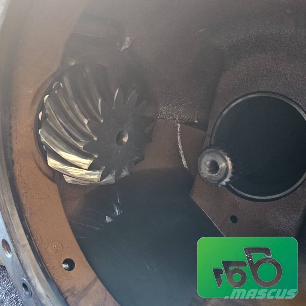 John Deere 7830 Differential 30x13 Axle insert R133867 R13075 Převodovka