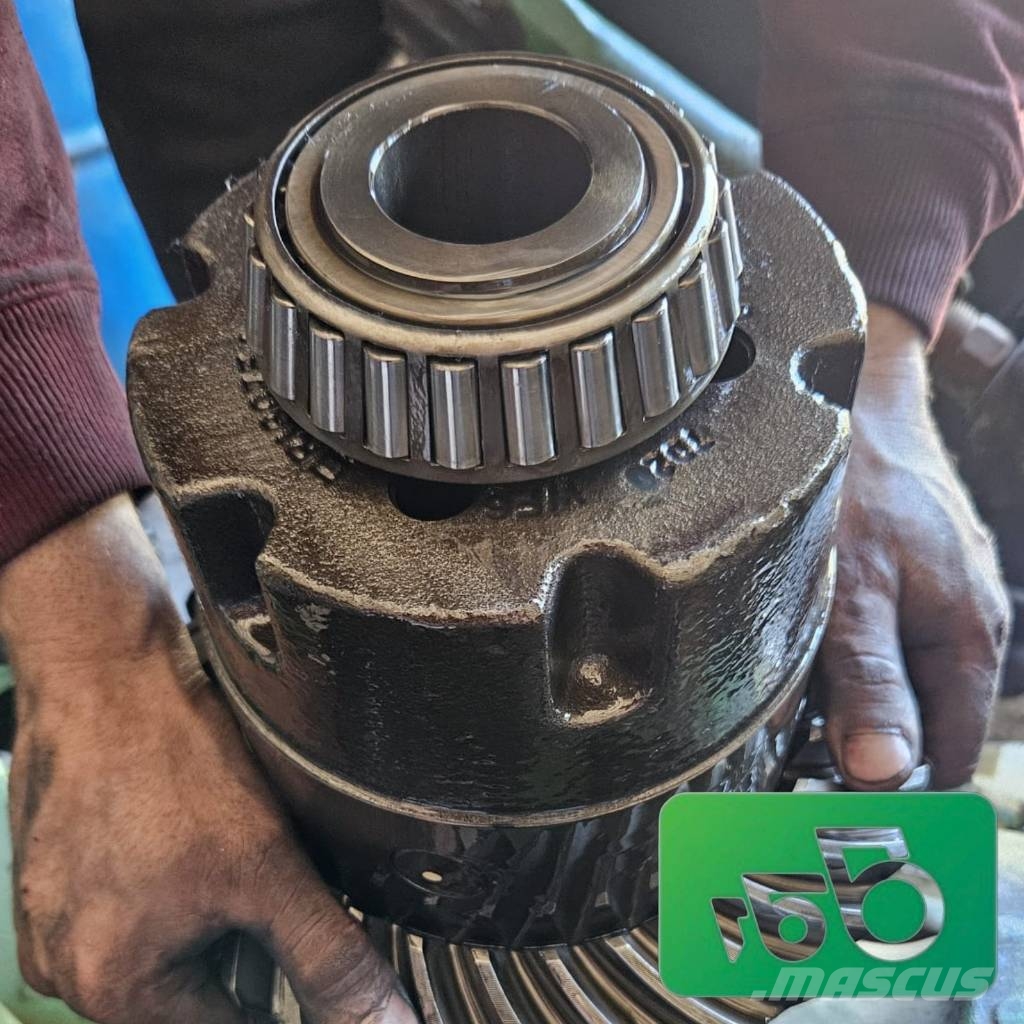 John Deere 7830 Differential 30x13 Axle insert R133867 R13075 Převodovka