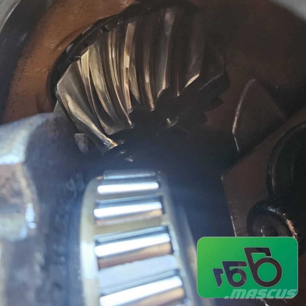 John Deere 7830 Differential 30x13 Axle insert R133867 R13075 Převodovka