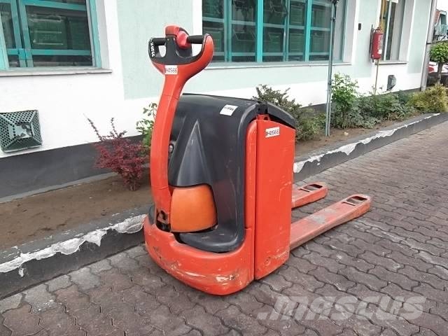 Linde T 18 V-3566 OB شاحنات مناولة ذاتية الدفع