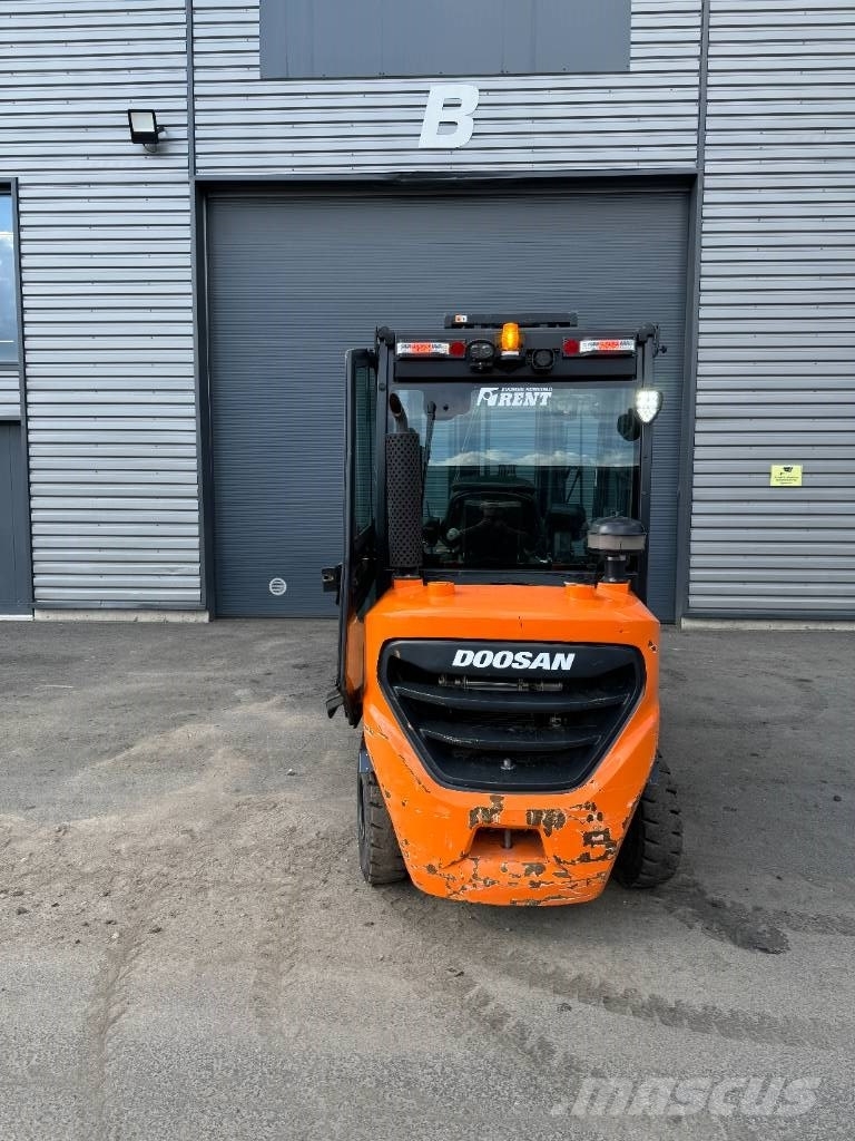 Doosan D35C-9 Vuokratrukki 柴油卡車