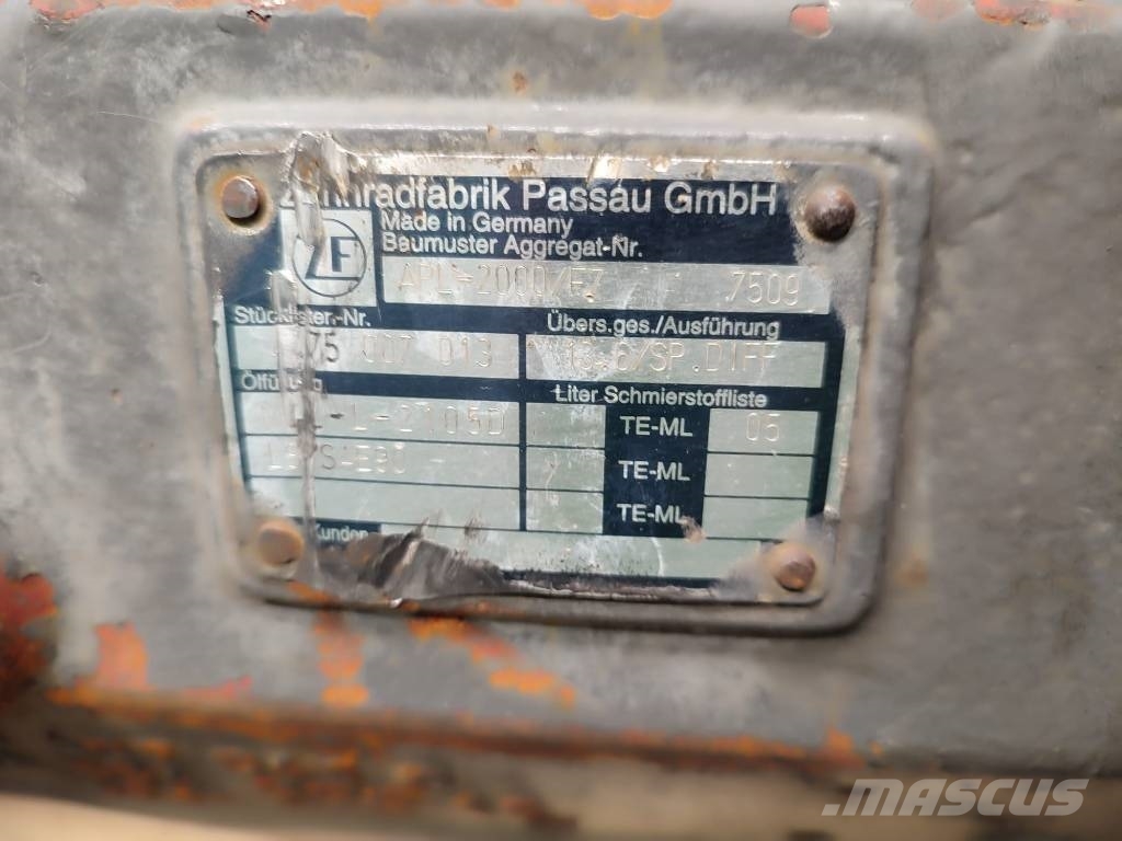 Axle housing ZF F716300020680 F716300020080 Fendt 轴
