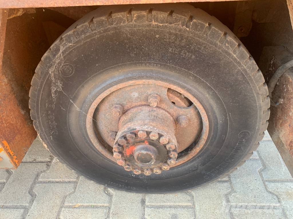 Rofan ZH44 V-1758 EO Lentokenttien kalusto