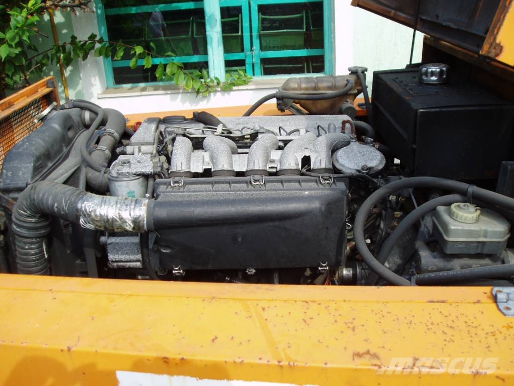 Rofan ZH44 V-1758 EO Lentokenttien kalusto