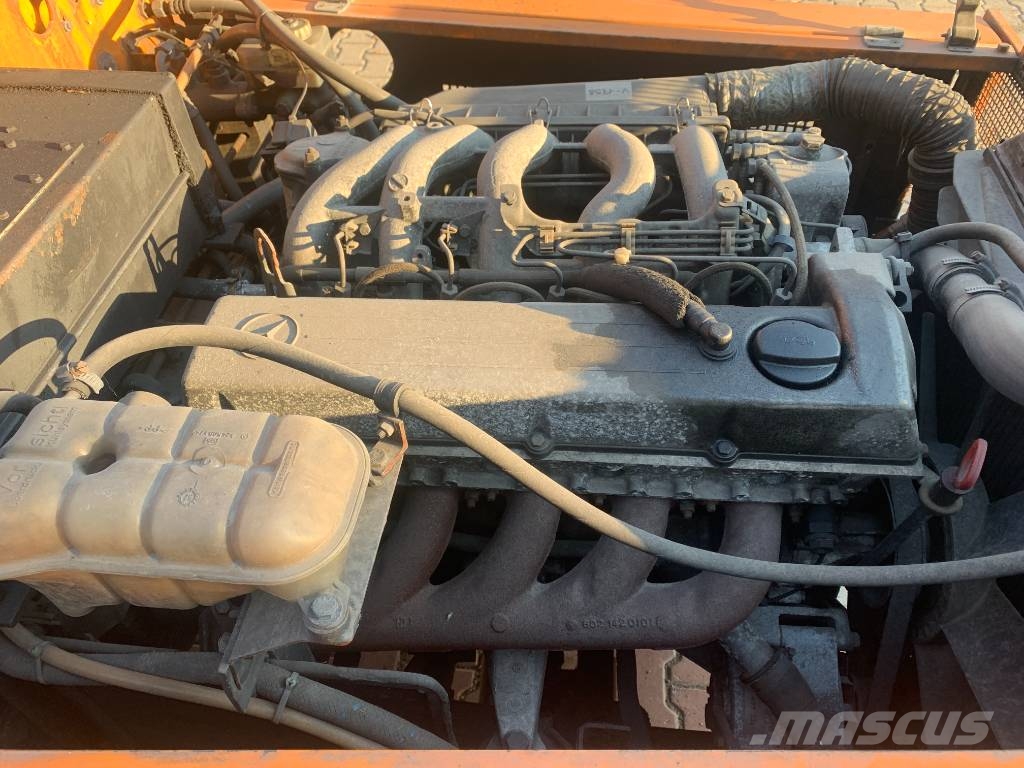 Rofan ZH44 V-1758 EO Lentokenttien kalusto
