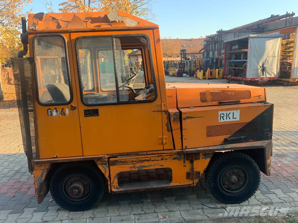 Rofan ZH44 V-1758 EO Lentokenttien kalusto
