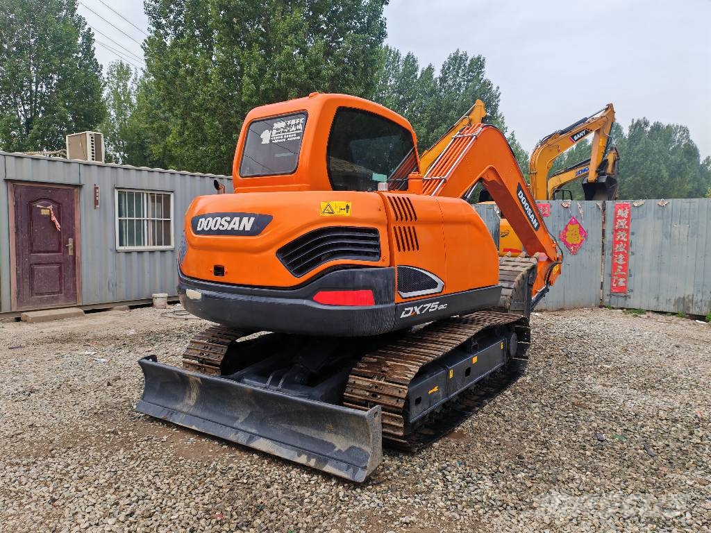 Doosan DX 75-9 C Mini excavatoare < 7t