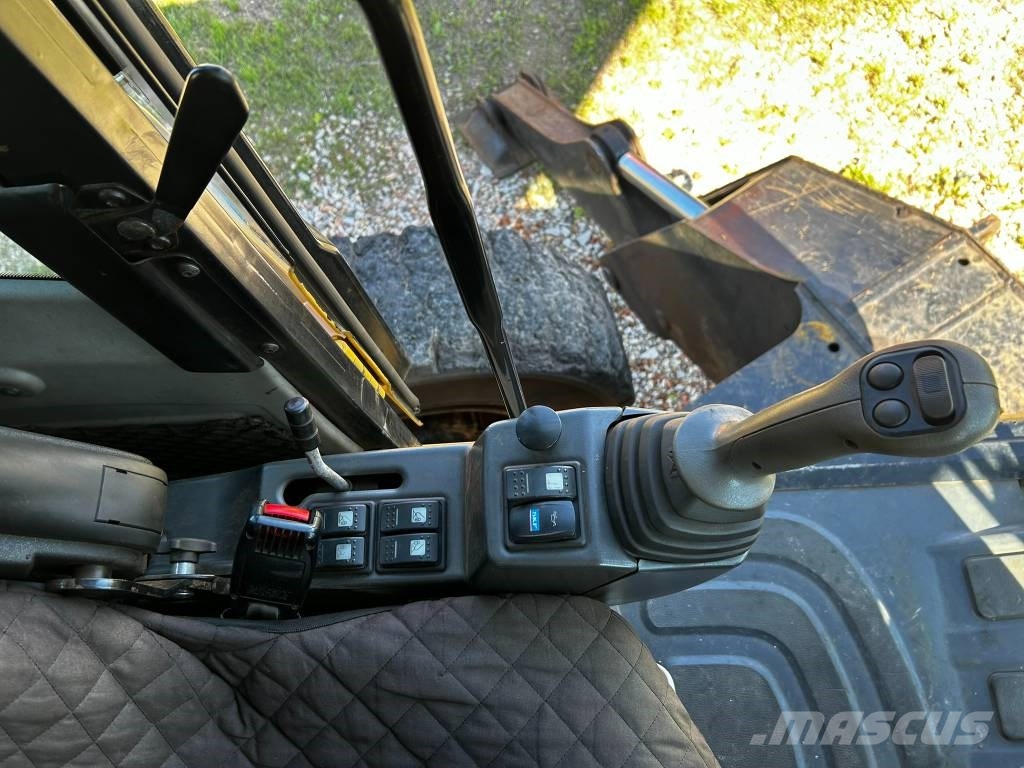 CAT M 325 D L MH مناولات المخلفات / مناولات صناعية