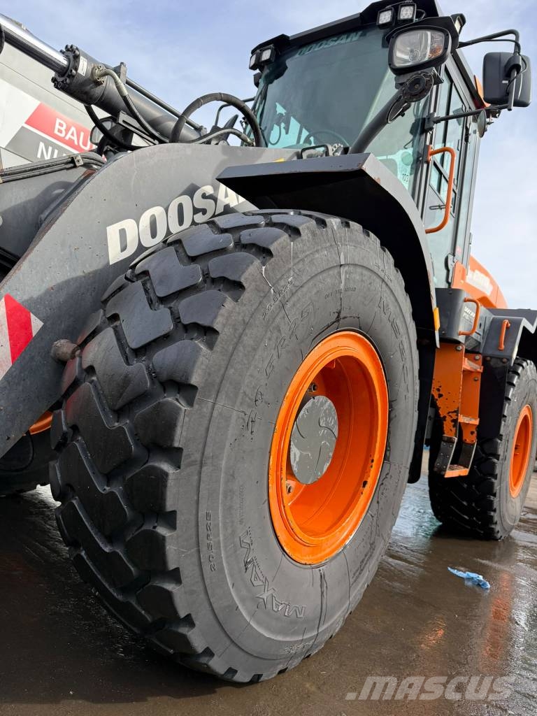 Doosan DL 200-7 //BJ. 2021/7460H/ZSA/Hochkippschaufel Radlader