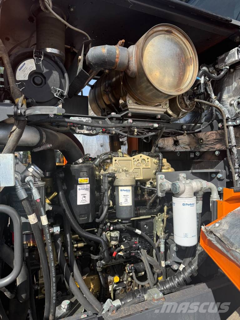 Doosan DL 200-7 //BJ. 2021/7460H/ZSA/Hochkippschaufel Radlader