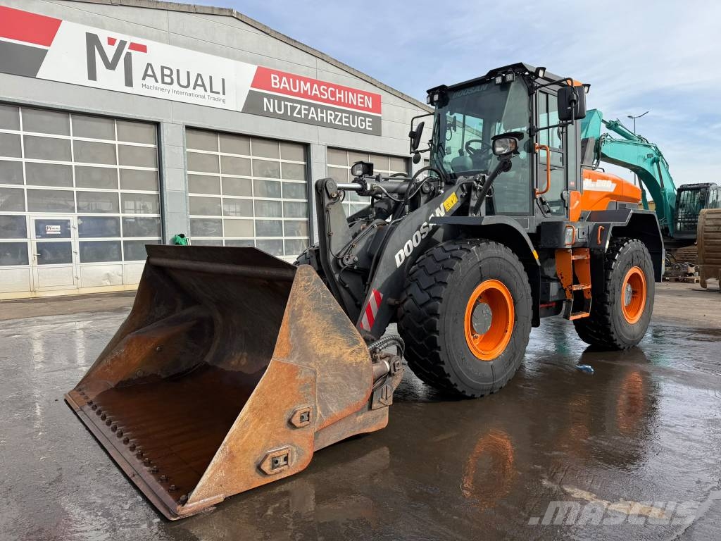 Doosan DL 200-7 //BJ. 2021/7460H/ZSA/Hochkippschaufel Radlader